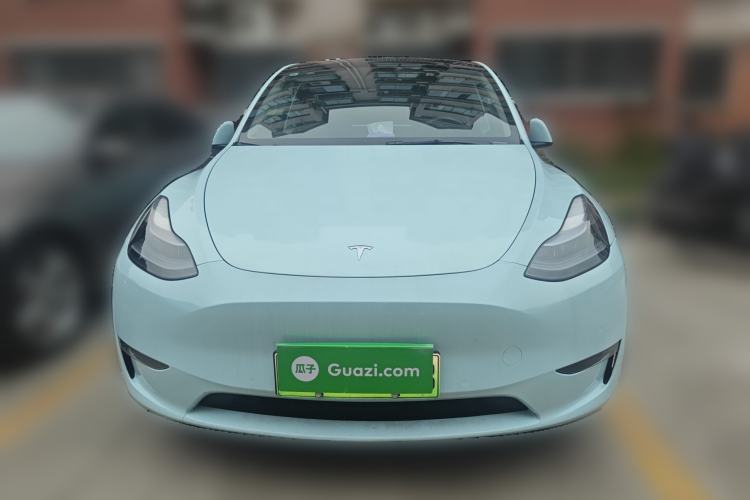 Used Tesla Model Y 2022 Long-Range All-Wheel-Drive Version Front