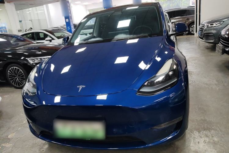 Used Tesla Model Y 2022 Long-Range All-Wheel-Drive Version Front