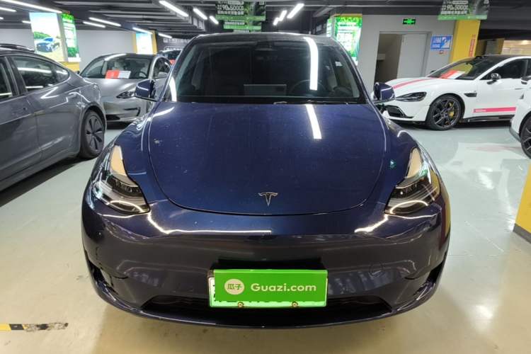 Used Tesla Model Y 2022 Rear-Wheel-Drive Version Front