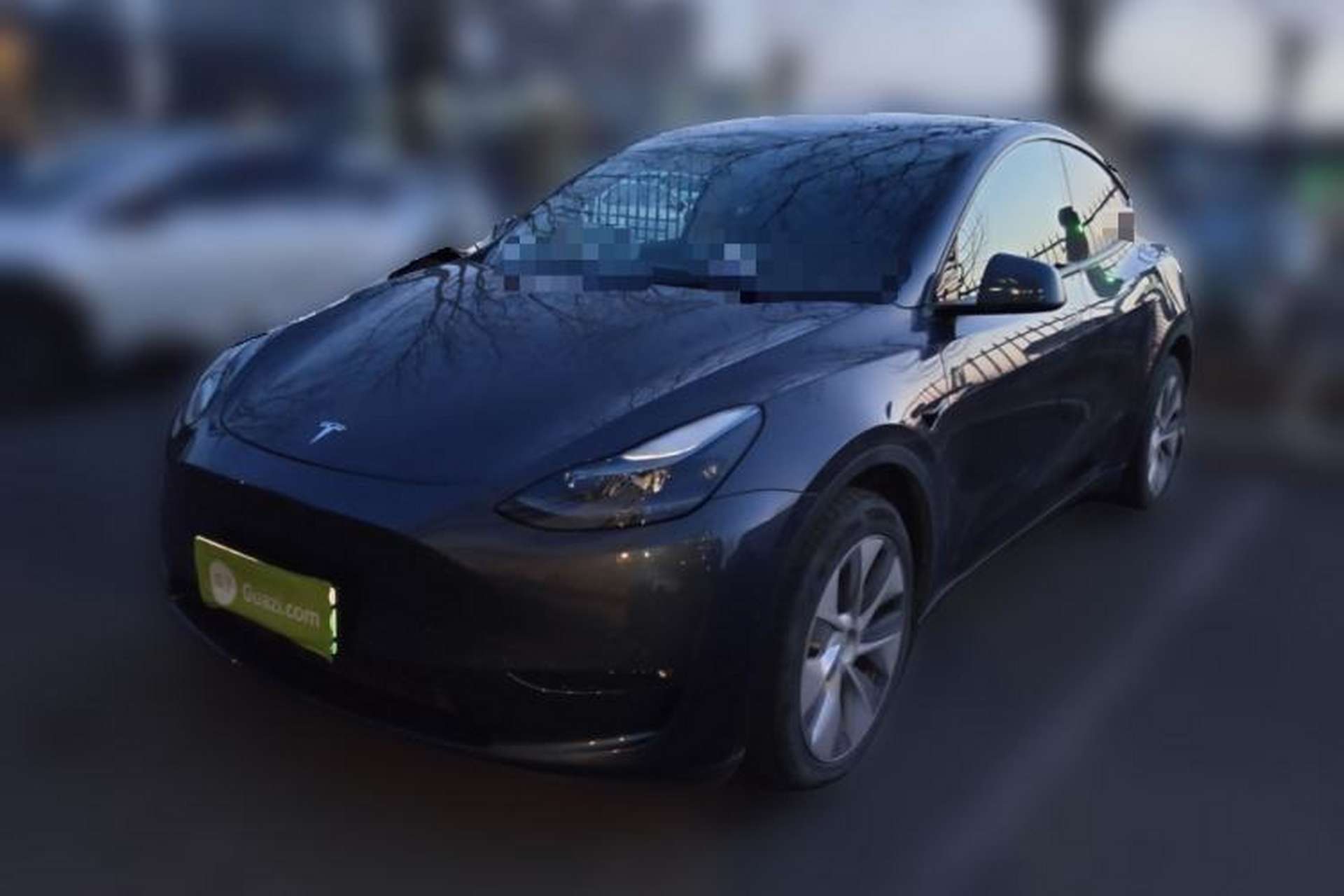 Used Tesla Model Y 2022 Long-Range All-Wheel-Drive Version Front Left 45 Deg