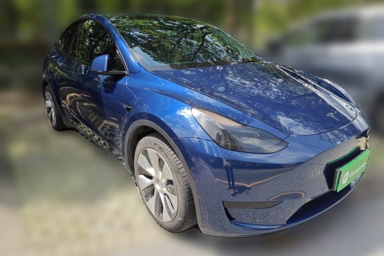Used Tesla Model Y 2022 Rear-Wheel-Drive Version Front Right 45 Deg
