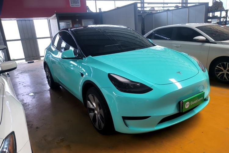 Used Tesla Model Y 2022 Rear-Wheel-Drive Version Front Right 45 Deg
