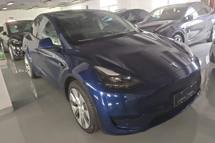 Used Tesla Model Y 2022 Revised Version Rear-Wheel Drive Front Right 45 Deg
