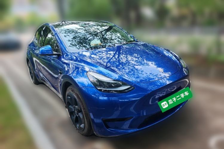 Used Tesla Model Y 2022 Rear-Wheel-Drive Version Front Right 45 Deg