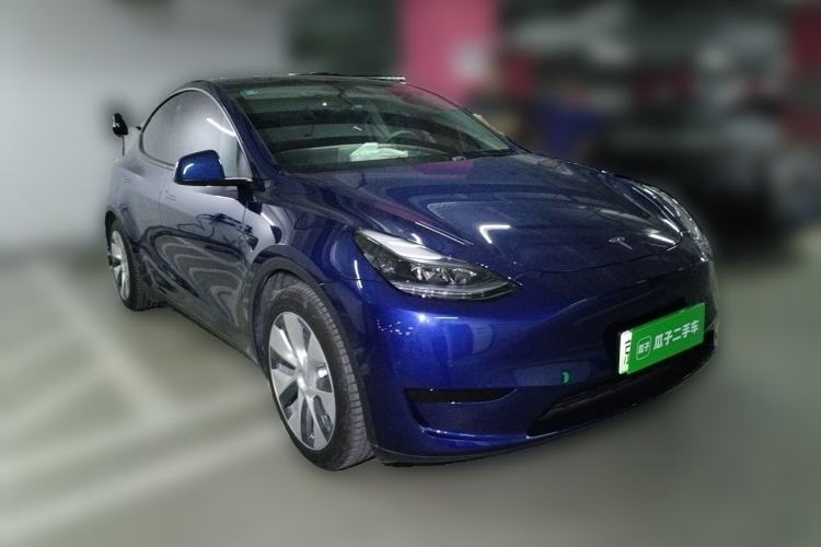 Used Tesla Model Y 2022 Rear-Wheel-Drive Version Front Right 45 Deg