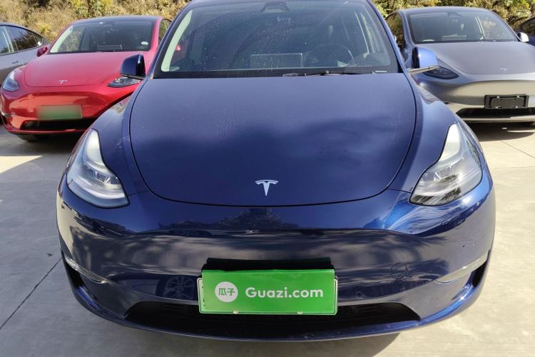 Used Tesla Model Y 2022 Long-Range All-Wheel-Drive Version Front