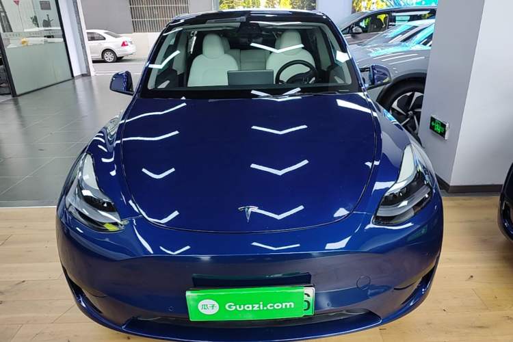 Used Tesla Model Y 2022 Rear-Wheel-Drive Version Front