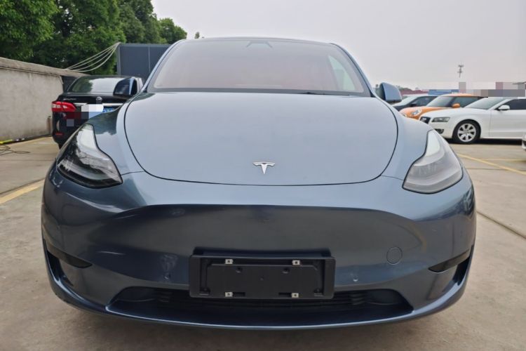 Used Tesla Model Y 2022 Rear-Wheel-Drive Version Front