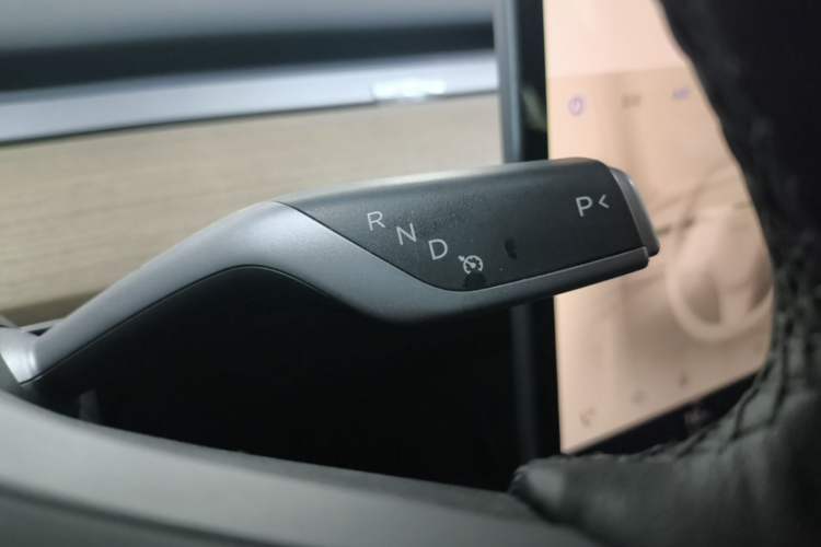 Used Tesla Model Y 2022 Long-Range All-Wheel-Drive Version Gear Lever