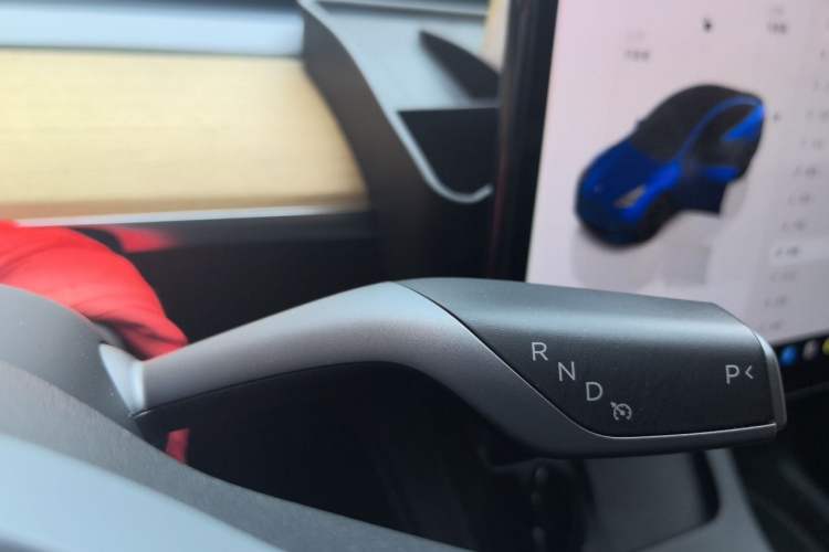 Used Tesla Model Y 2022 Performance High-Performance All-Wheel-Drive Version Gear Lever