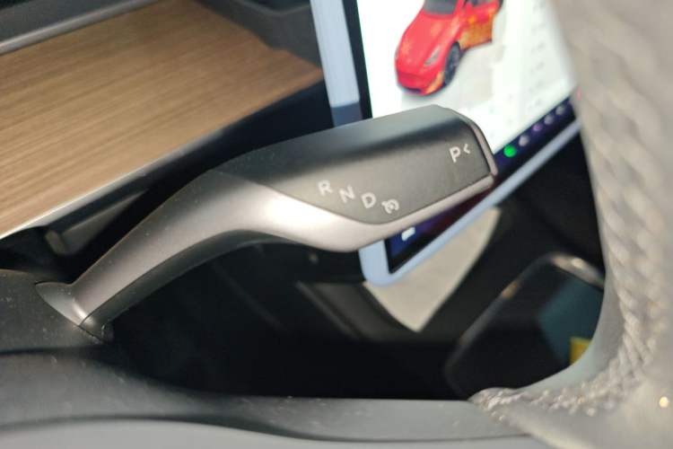 Used Tesla Model Y 2022 Revised Version Rear-Wheel Drive Gear Lever