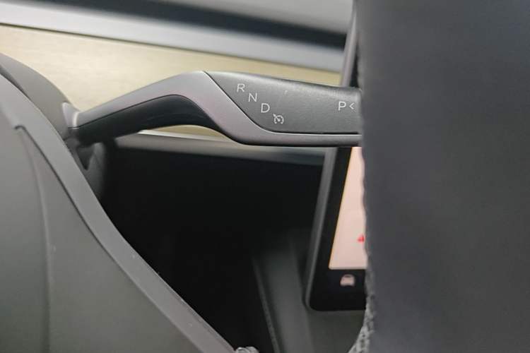 Used Tesla Model Y 2022 Revised Version Rear-Wheel Drive Gear Lever