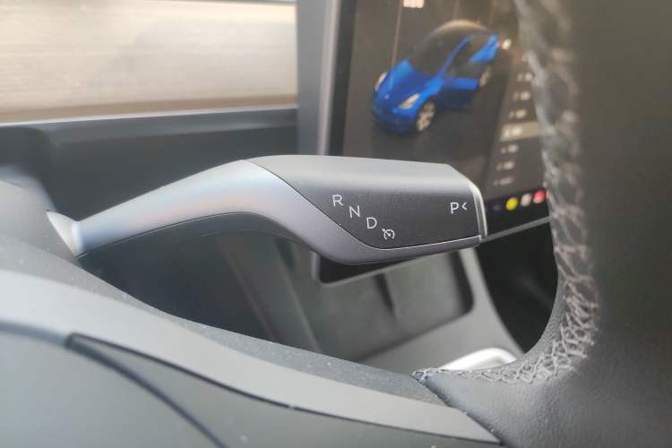 Used Tesla Model Y 2022 Revised Version Rear-Wheel Drive Gear Lever