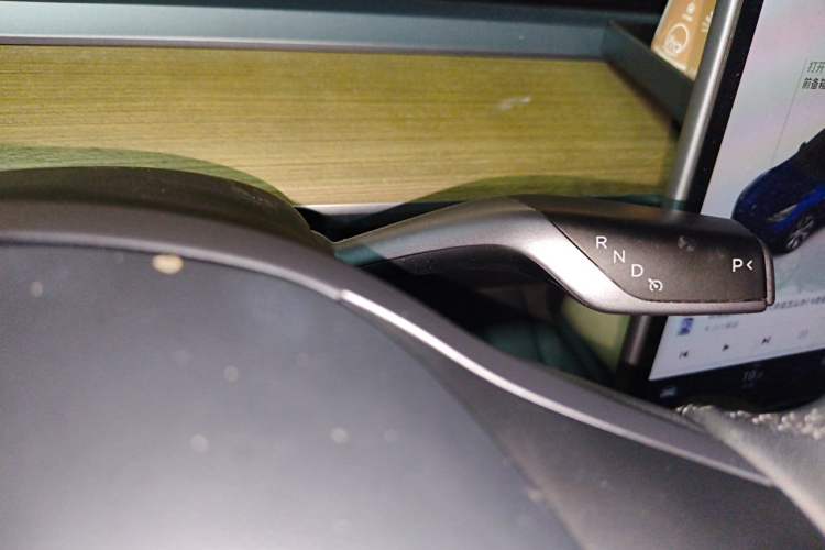 Used Tesla Model Y 2022 Revised Version Rear-Wheel Drive Gear Lever
