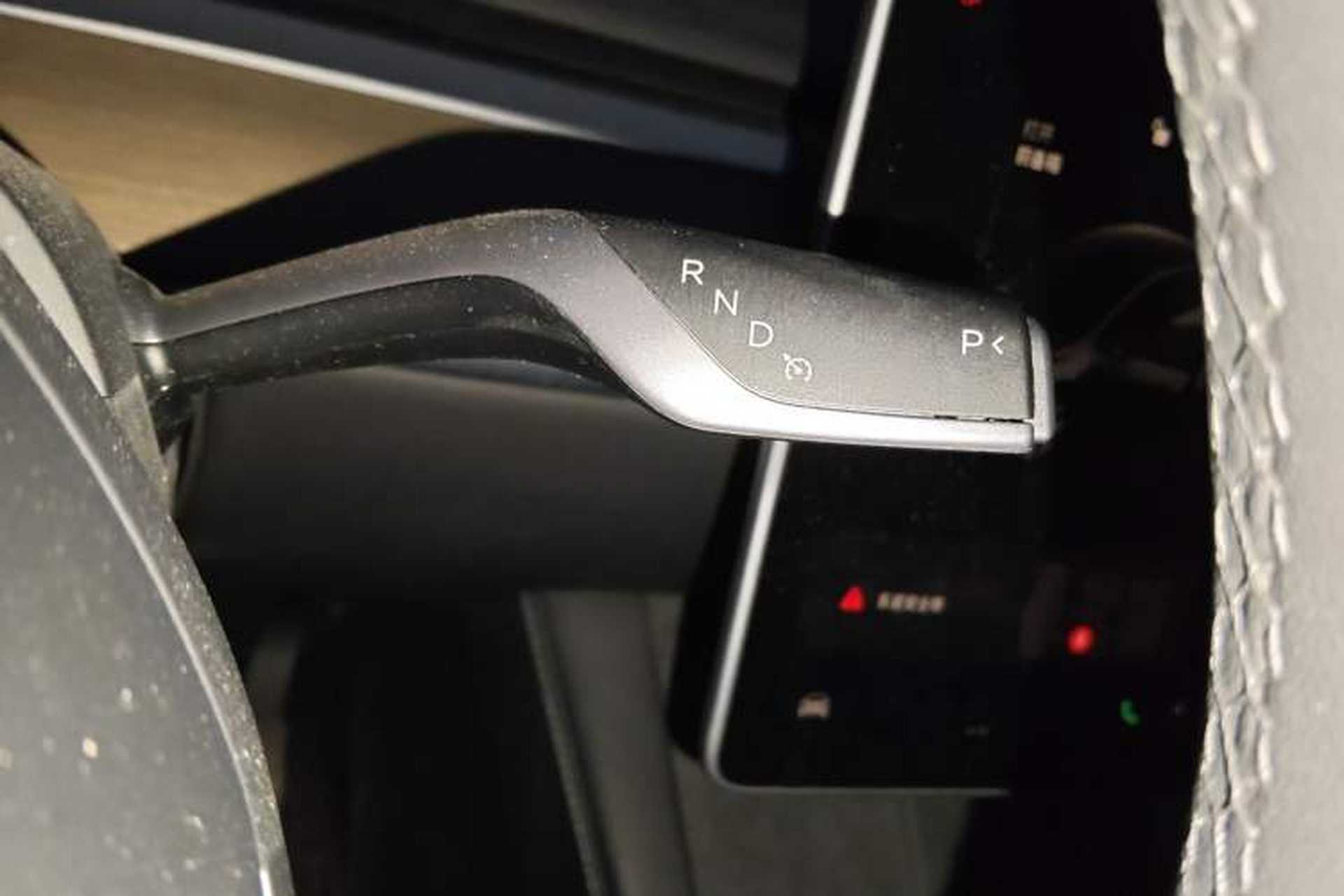 Used Tesla Model Y 2022 Long-Range All-Wheel-Drive Version Gear Lever