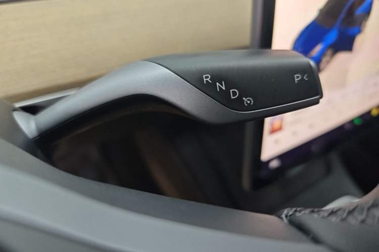 Used Tesla Model Y 2022 Long-Range All-Wheel-Drive Version Gear Lever