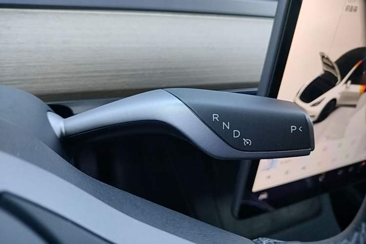 Used Tesla Model Y 2022 Long-Range All-Wheel-Drive Version Gear Lever