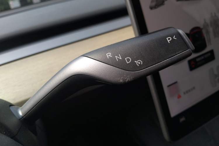 Used Tesla Model Y 2022 Revised Version Rear-Wheel Drive Gear Lever
