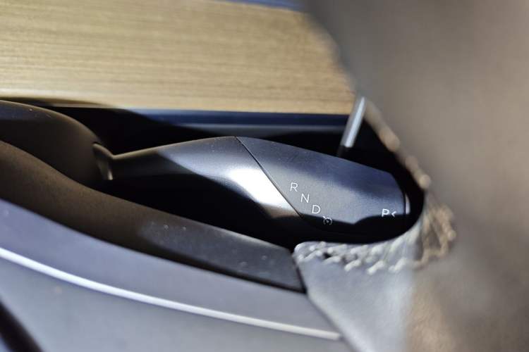 Used Tesla Model Y 2022 Rear-Wheel-Drive Version Gear Lever