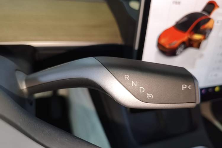 Used Tesla Model Y 2022 Revised Version Rear-Wheel Drive Gear Lever
