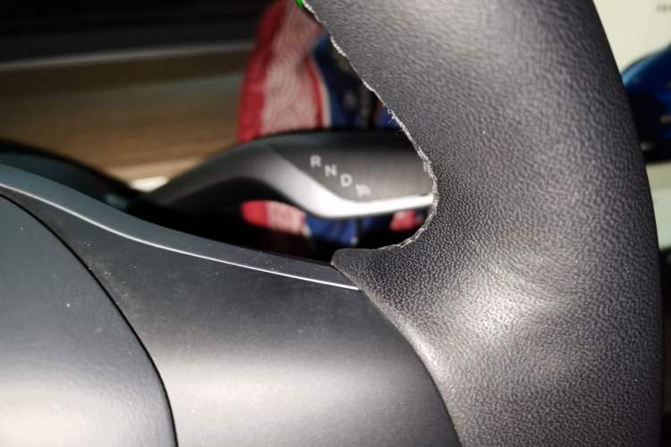 Used Tesla Model Y 2022 Revised Version Rear-Wheel Drive Gear Lever