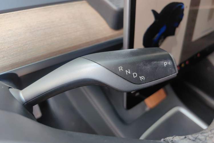Used Tesla Model Y 2022 Rear-Wheel-Drive Version Gear Lever