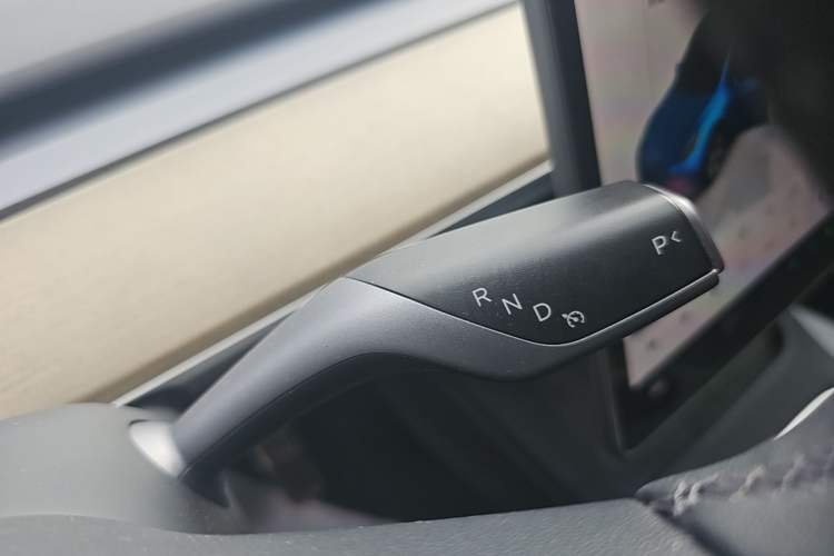 Used Tesla Model Y 2022 Revised Version Rear-Wheel Drive Gear Lever