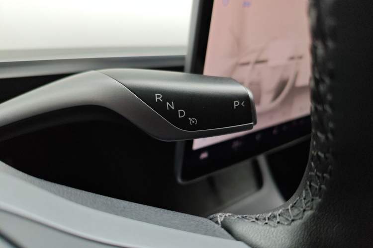 Used Tesla Model Y 2022 Performance High-Performance All-Wheel-Drive Version Gear Lever