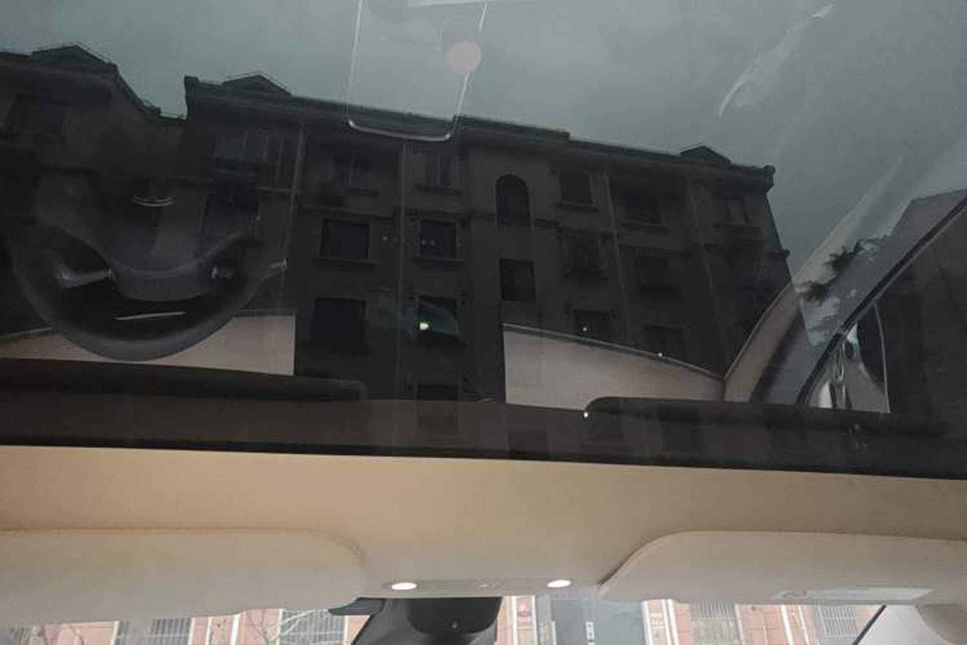 Used Tesla Model Y 2022 Long-Range All-Wheel-Drive Version Headliner