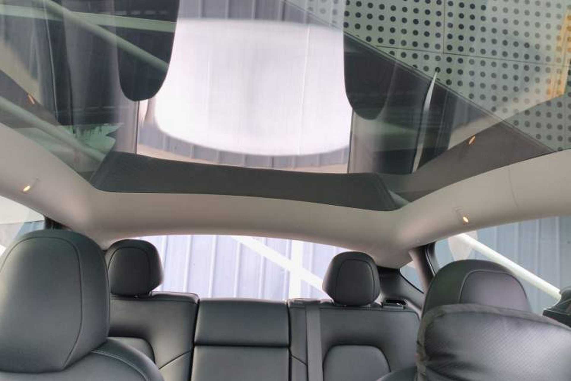 Used Tesla Model Y 2022 Rear-Wheel-Drive Version Headliner