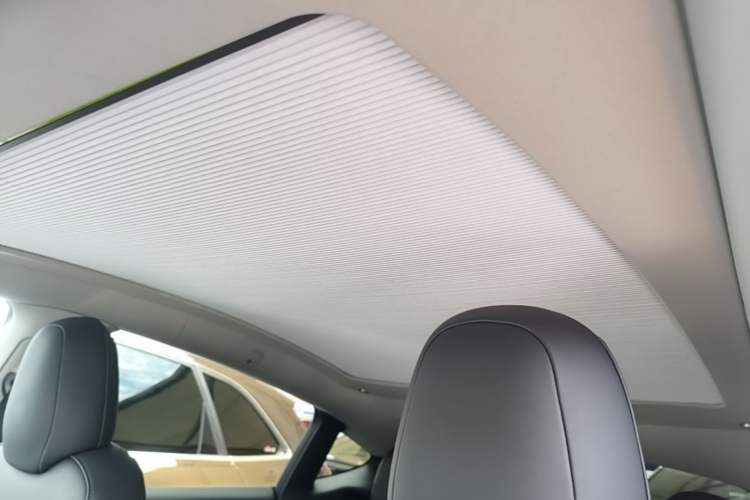 Used Tesla Model Y 2022 Rear-Wheel-Drive Version Headliner