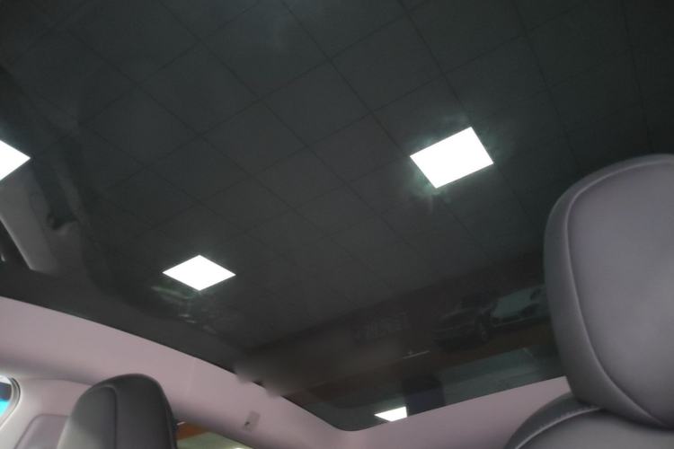 Used Tesla Model Y 2022 Long-Range All-Wheel-Drive Version Headliner