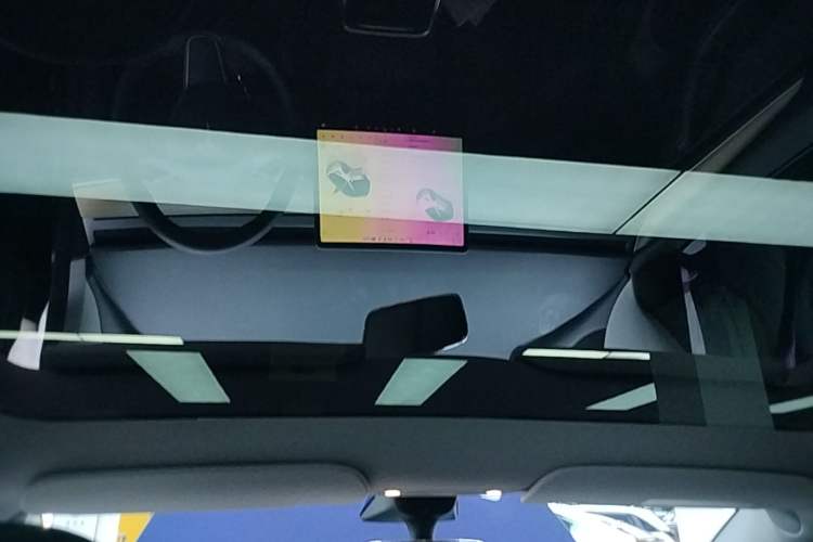 Used Tesla Model Y 2022 Long-Range All-Wheel-Drive Version Headliner