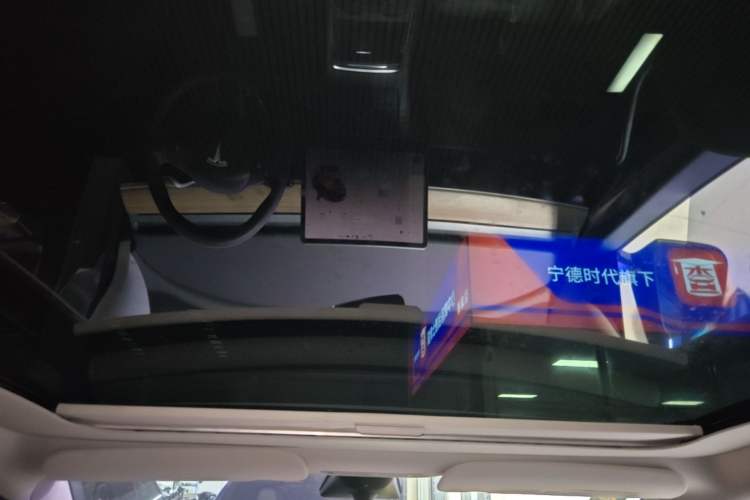 Used Tesla Model Y 2022 Rear-Wheel-Drive Version Headliner