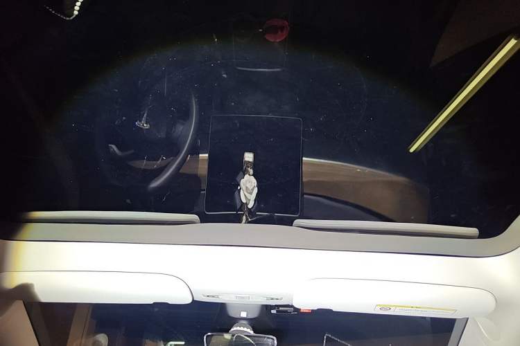 Used Tesla Model Y 2022 Rear-Wheel-Drive Version Headliner