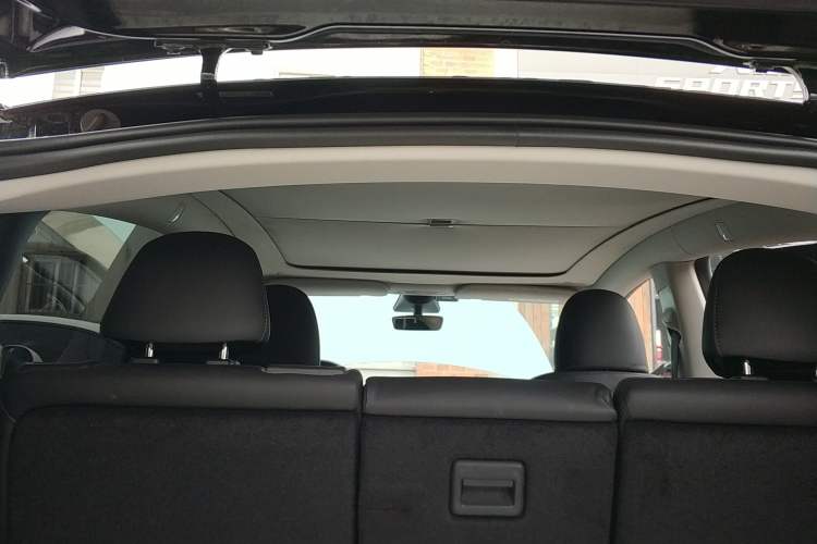 Used Tesla Model Y 2022 Revised Version Rear-Wheel Drive Headliner