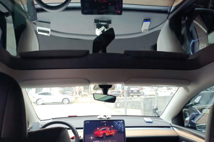 Used Tesla Model Y 2022 Rear-Wheel-Drive Version Headliner