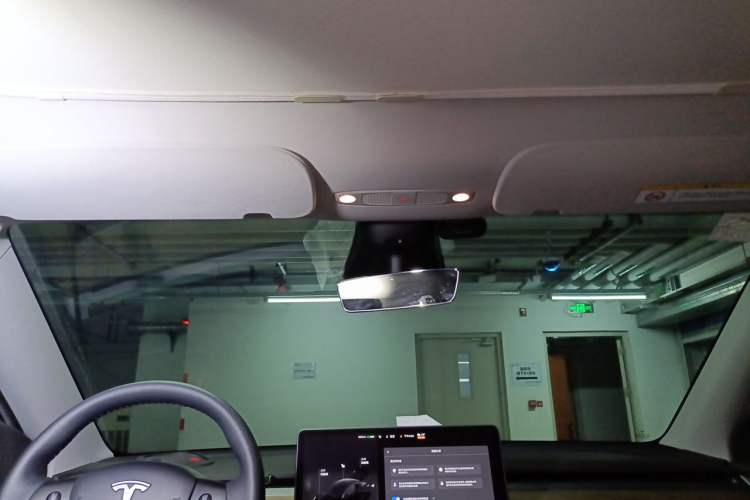 Used Tesla Model Y 2022 Rear-Wheel-Drive Version Headliner