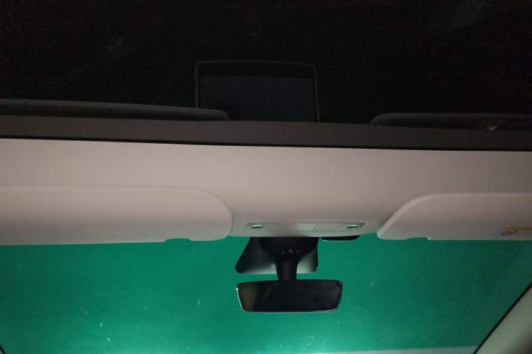 Used Tesla Model Y 2022 Rear-Wheel-Drive Version Headliner