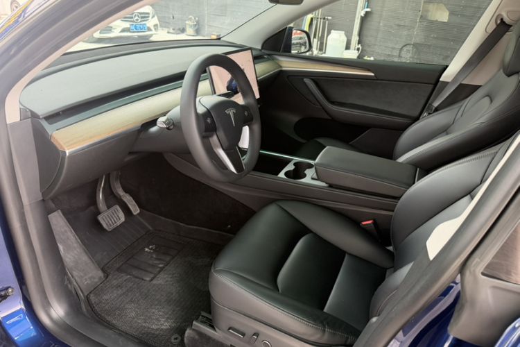 Used Tesla Model Y 2022 Revised Version Rear-Wheel Drive Interior 3