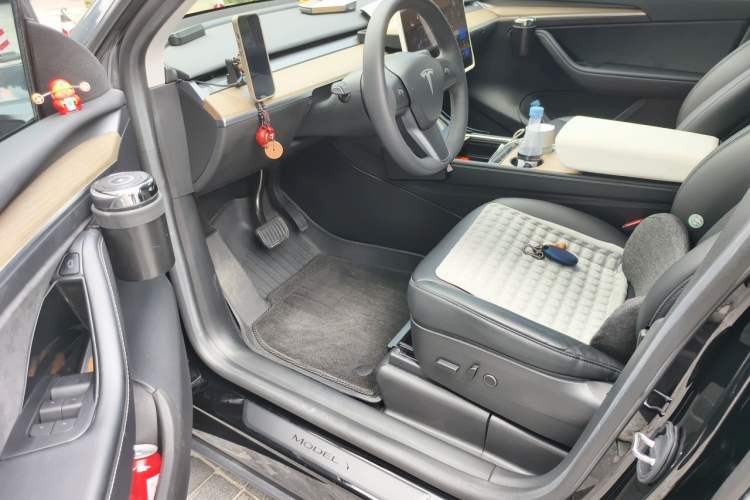 Used Tesla Model Y 2022 Revised Version Rear-Wheel Drive Interior 3