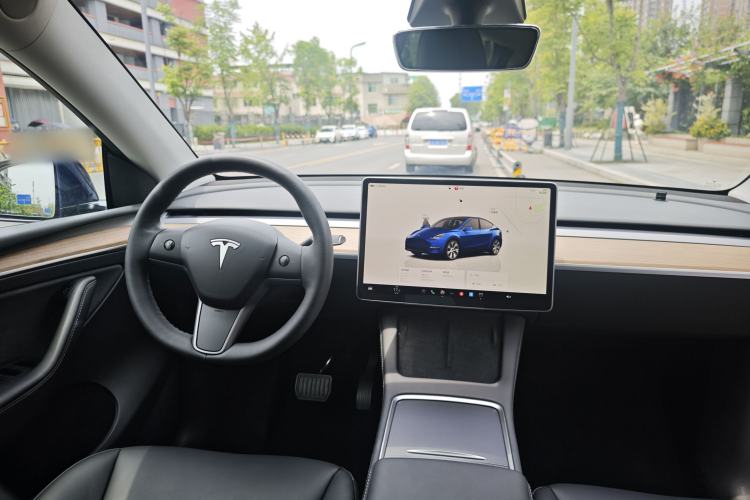 Used Tesla Model Y 2022 Rear-Wheel-Drive Version Interior 7