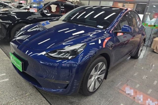 Used Tesla Model Y 2022 Long-Range All-Wheel-Drive Version
