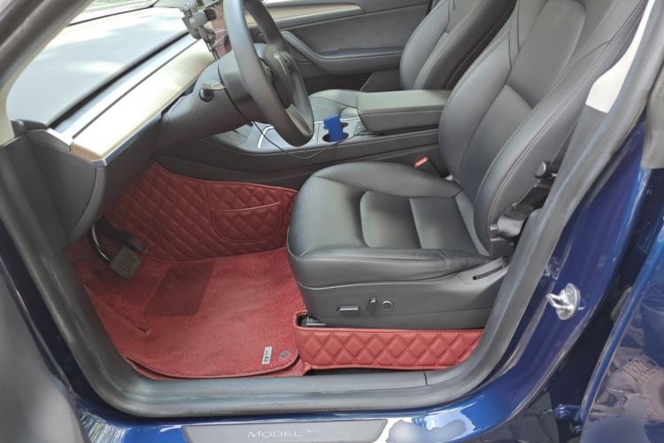 Used Tesla Model Y 2022 Rear-Wheel-Drive Version Left Front Seat