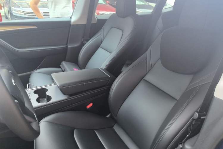 Used Tesla Model Y 2022 Performance High-Performance All-Wheel-Drive Version Left Front Seat