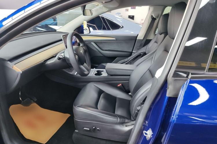 Used Tesla Model Y 2022 Rear-Wheel-Drive Version Left Front Seat