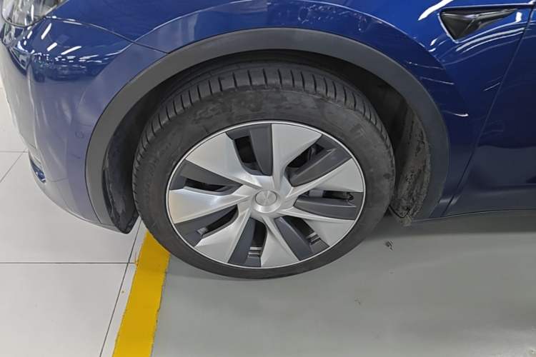 Used Tesla Model Y 2022 Revised Version Rear-Wheel Drive Left Front Wheel Hub