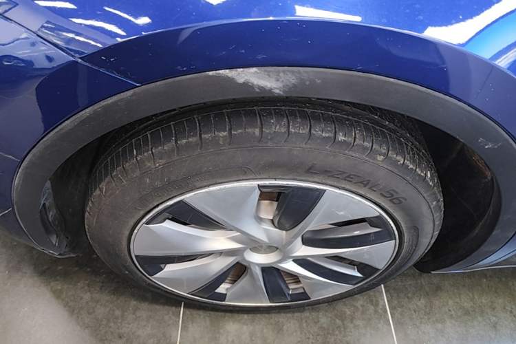 Used Tesla Model Y 2022 Revised Version Rear-Wheel Drive Left Front Wheel Hub