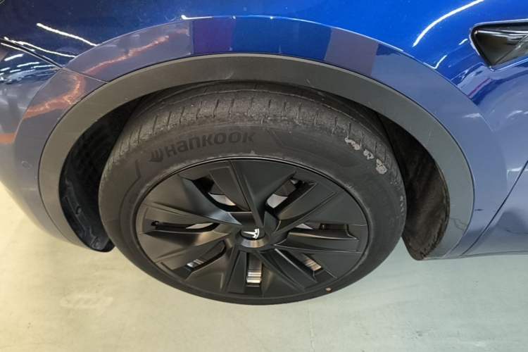 Used Tesla Model Y 2022 Rear-Wheel-Drive Version Left Front Wheel Hub