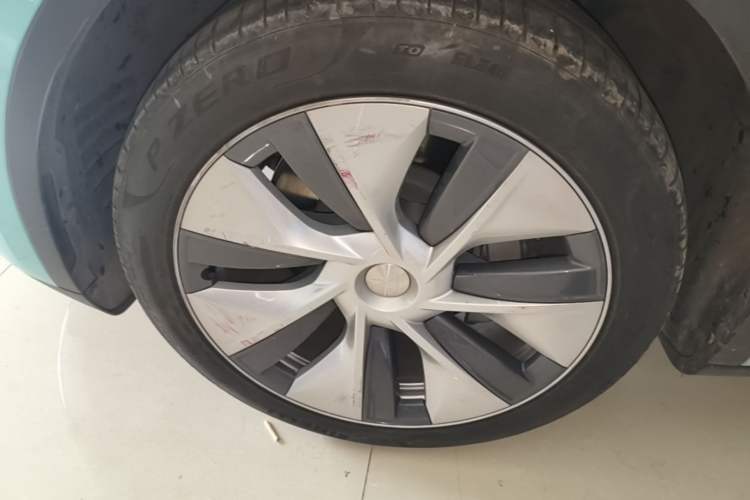 Used Tesla Model Y 2022 Revised Version Rear-Wheel Drive Left Front Wheel Hub